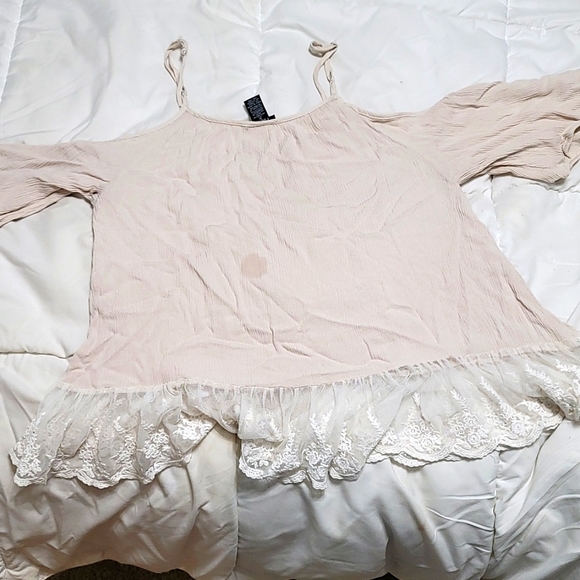 Blouse/ Top - Picture 2 of 2